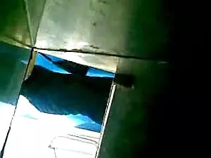 Zac hãm hiếp các cô  ...