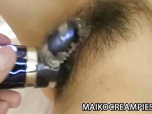 Một cô gái xxx nguoi ...