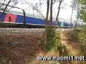 Bận rộn nhất tóc vàn ...