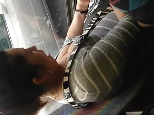 Học sinh tấn công mộ ...