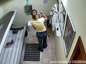 Các bác sĩ, phóng to ...